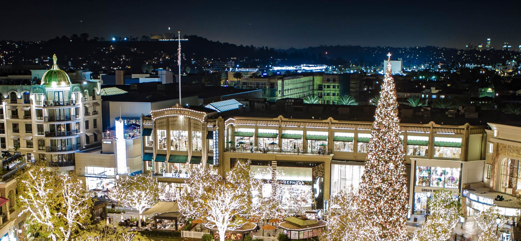 Los Angeles Christmas Lighting Guides  Mobile Illumination