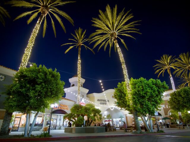 string lighting installation Los Angeles for commercial property